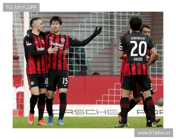 拜仁从压制转向拉锯节奏,失控趋势对争冠稳定性带来考验 拜仁从压制转向拉锯节奏,失控趋势对争冠稳定性带来考验