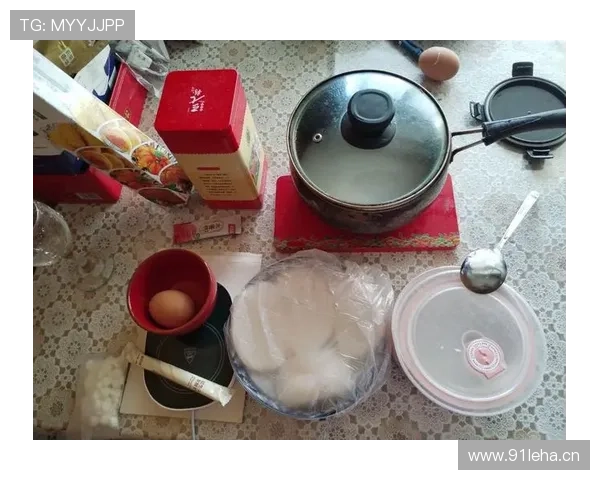 谌利军家的冰箱里只放蛋白粉和水，连瓶可乐都找不到