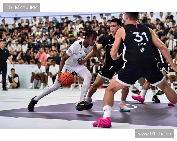 贾·莫兰特把鞋柜塞成小博物馆，我的鞋都不好意思拿出来了