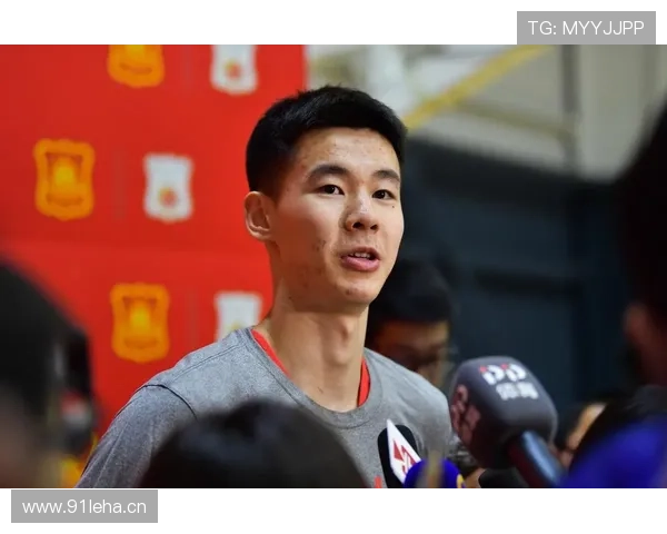 郭昊文比赛里瘦弱一把，训练后居然是另一副猛男模样？网友炸锅了！